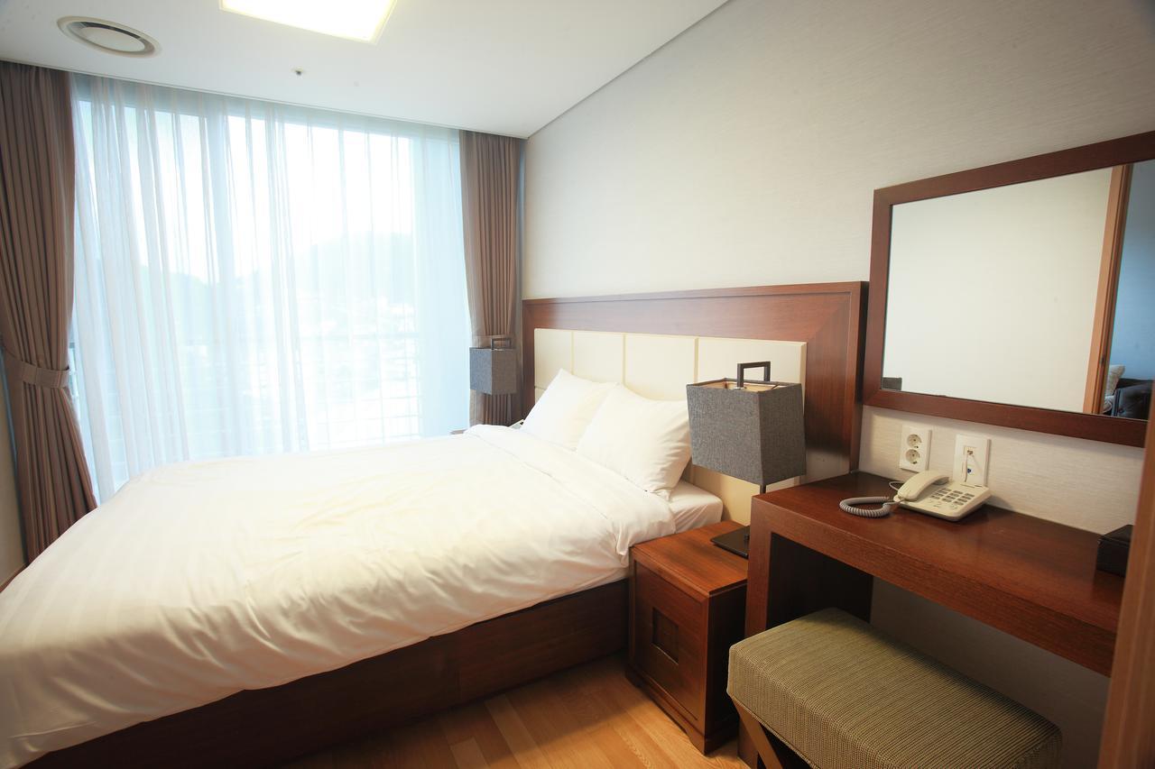 Hotel Riviera Geoje Eksteriør billede