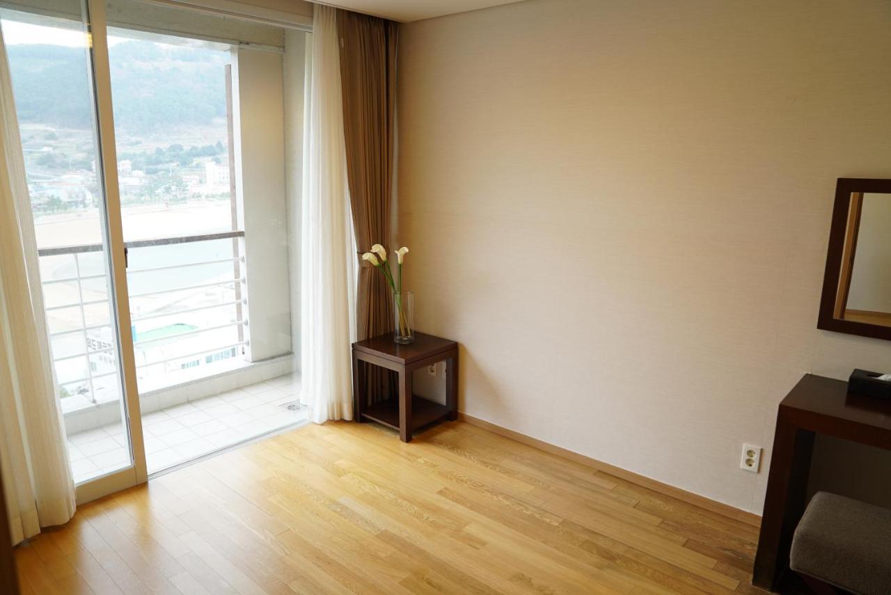 Hotel Riviera Geoje Eksteriør billede
